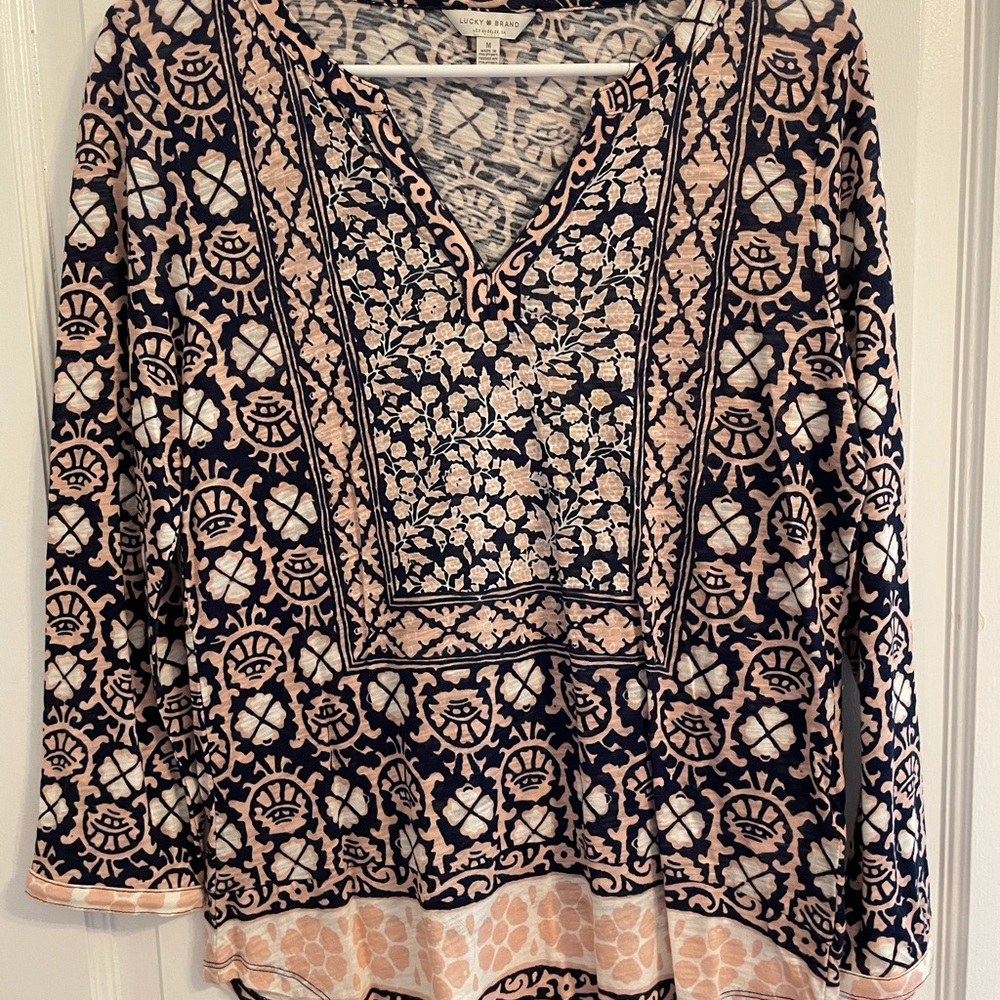 Lucky Brand top!